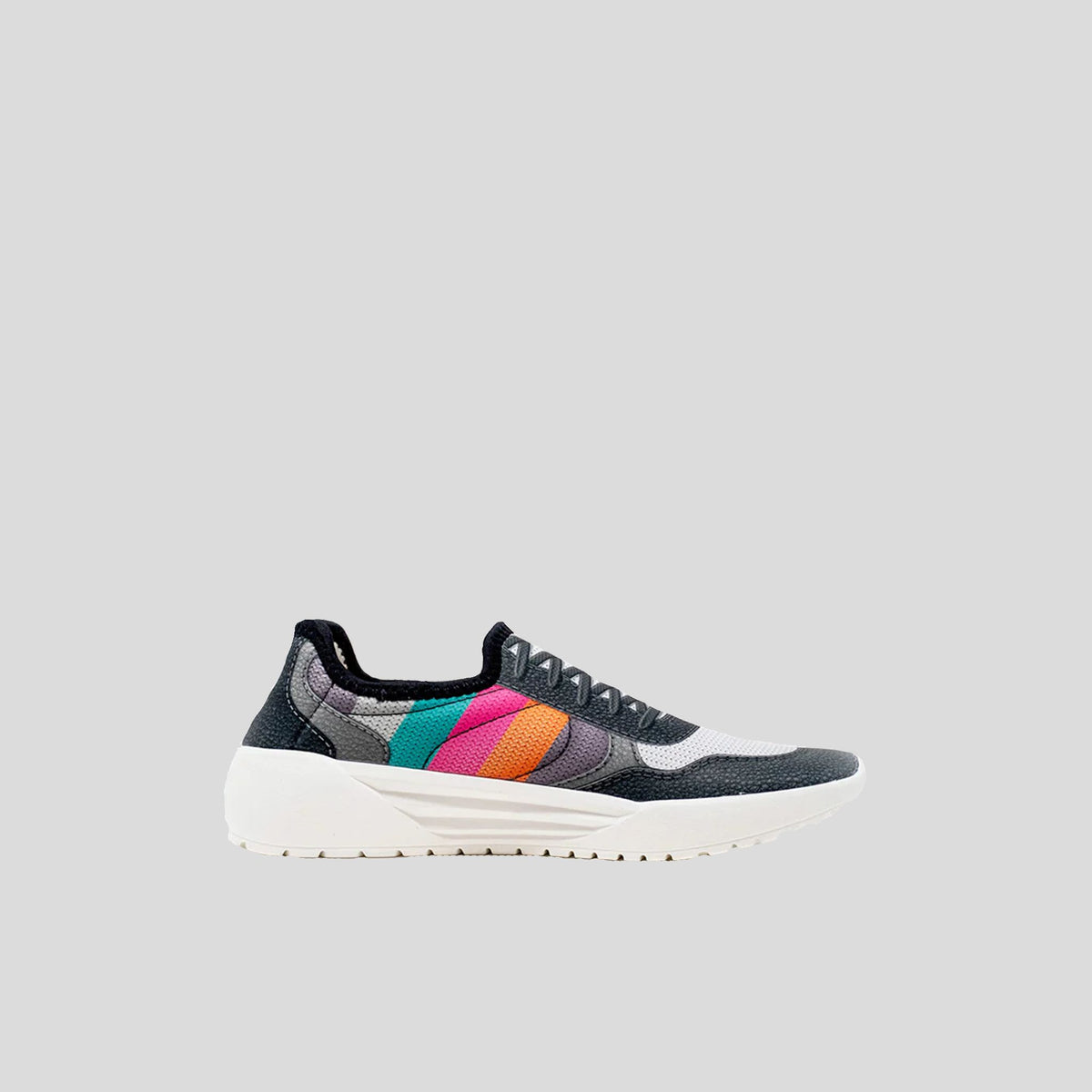 Court | Black/Multi